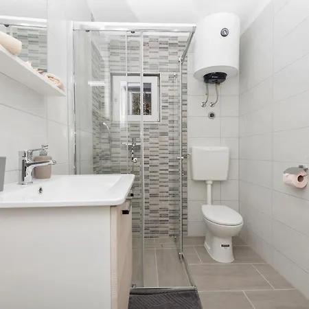 Calla Apartment