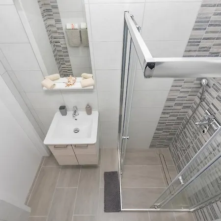 Calla Apartment *