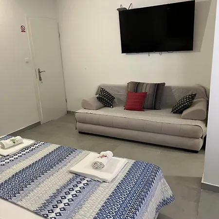 Calla Apartment *